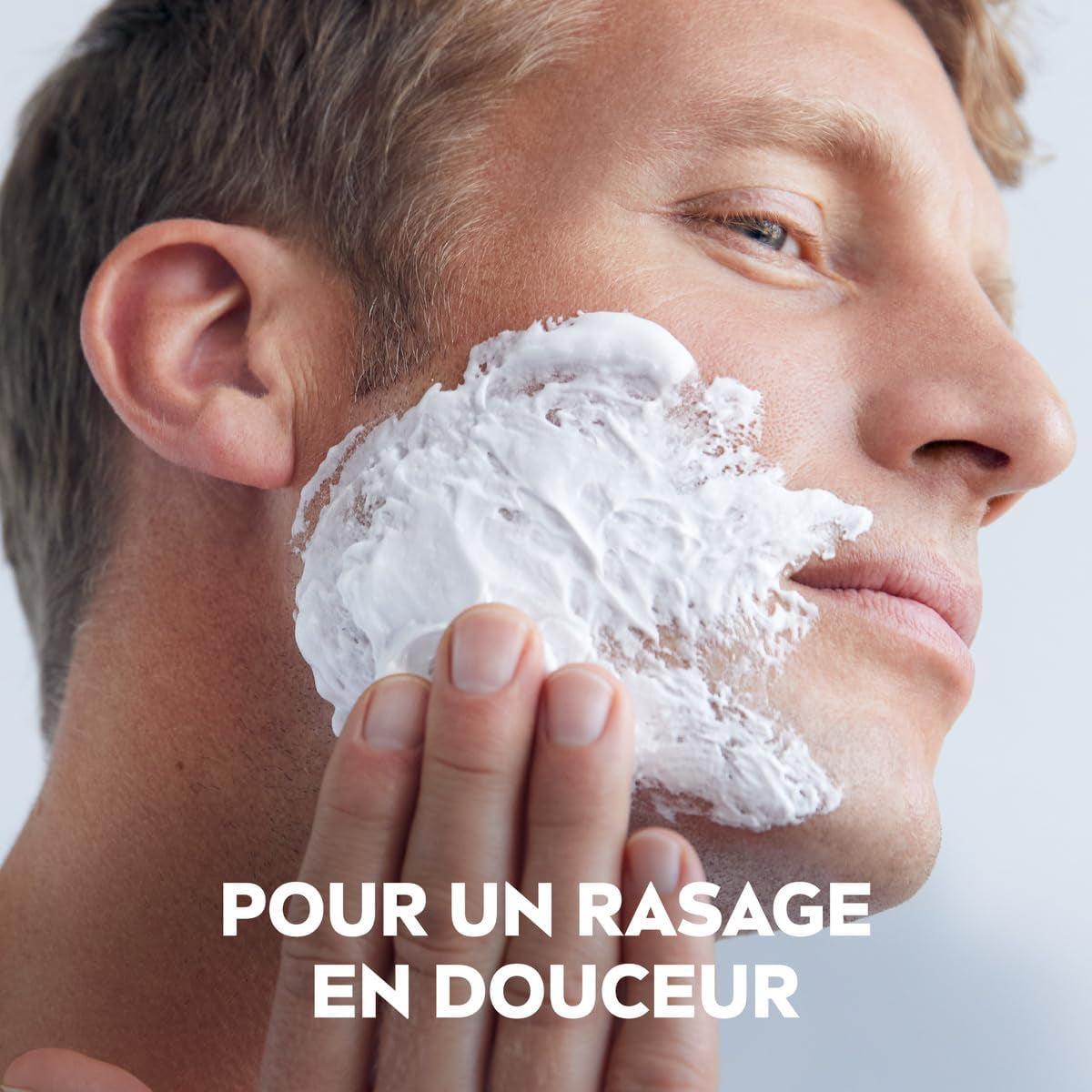 MEN Peau Sensible Gel À Raser (1 X 200 Ml), Crème De Rasage Enrichie En Camomille Et En Hamamélis, Soin Rasage 0% Alcool Pour Homme À La Peau Sensible