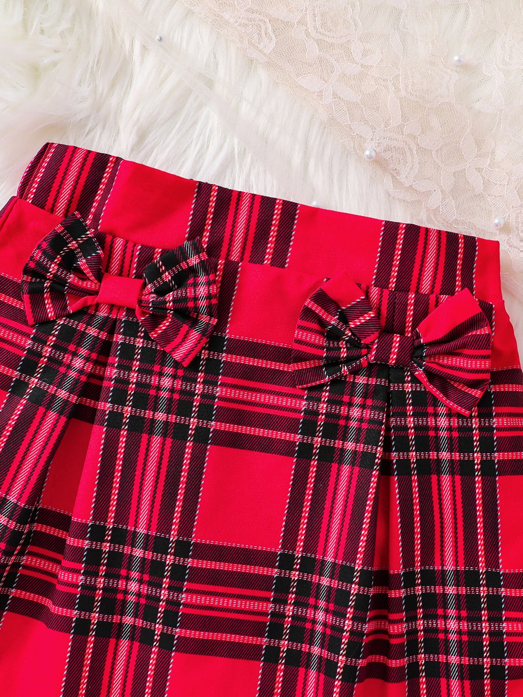 Ensemble Fille Élégant 3 Pièces – Gilet Tricot Rouge + Chemise Blanche Col Dentelle + Jupe Carreaux – Automne / Printemps (4-6 ans)