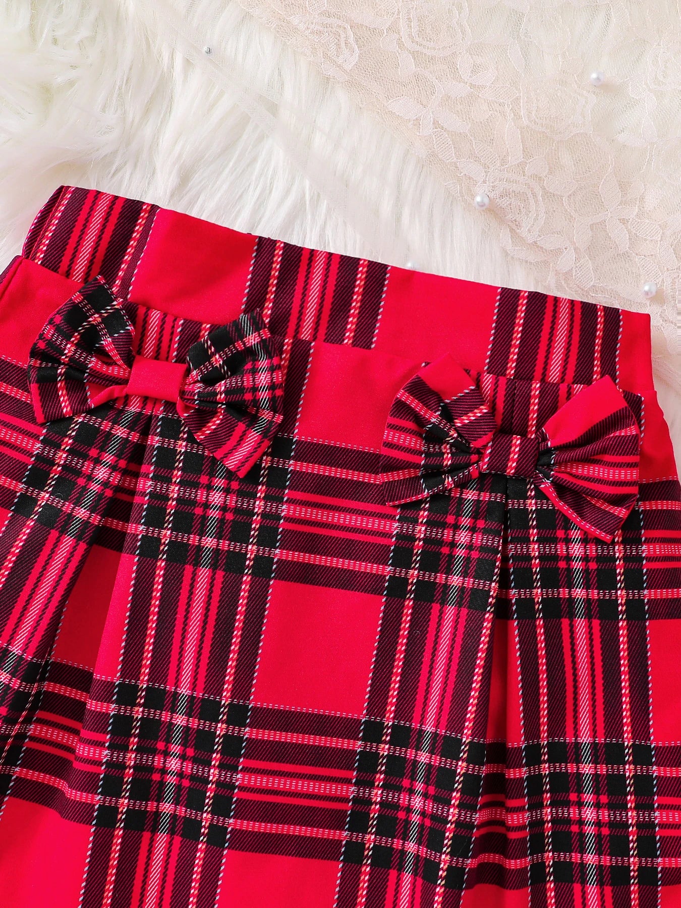 Ensemble Fille Élégant 3 Pièces – Gilet Tricot Rouge + Chemise Blanche Col Dentelle + Jupe Carreaux – Automne / Printemps (4-6 ans)