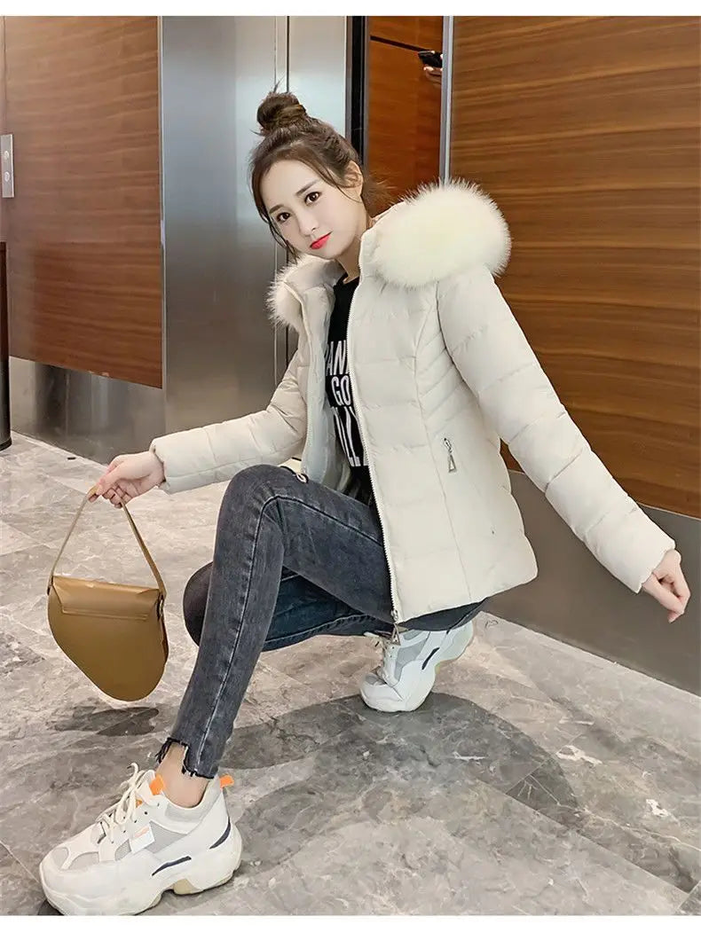 Doudoune Femme Hiver 2025 - Col Fourrure Capuche Parka Courte Coréenne