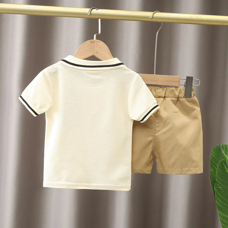 🔹 Nouveau titre optimisé :

Ensemble Été Garçon – T-shirt + Short | Tenue Bébé & Enfant (4-6 ans) – Style Casual et Confortable