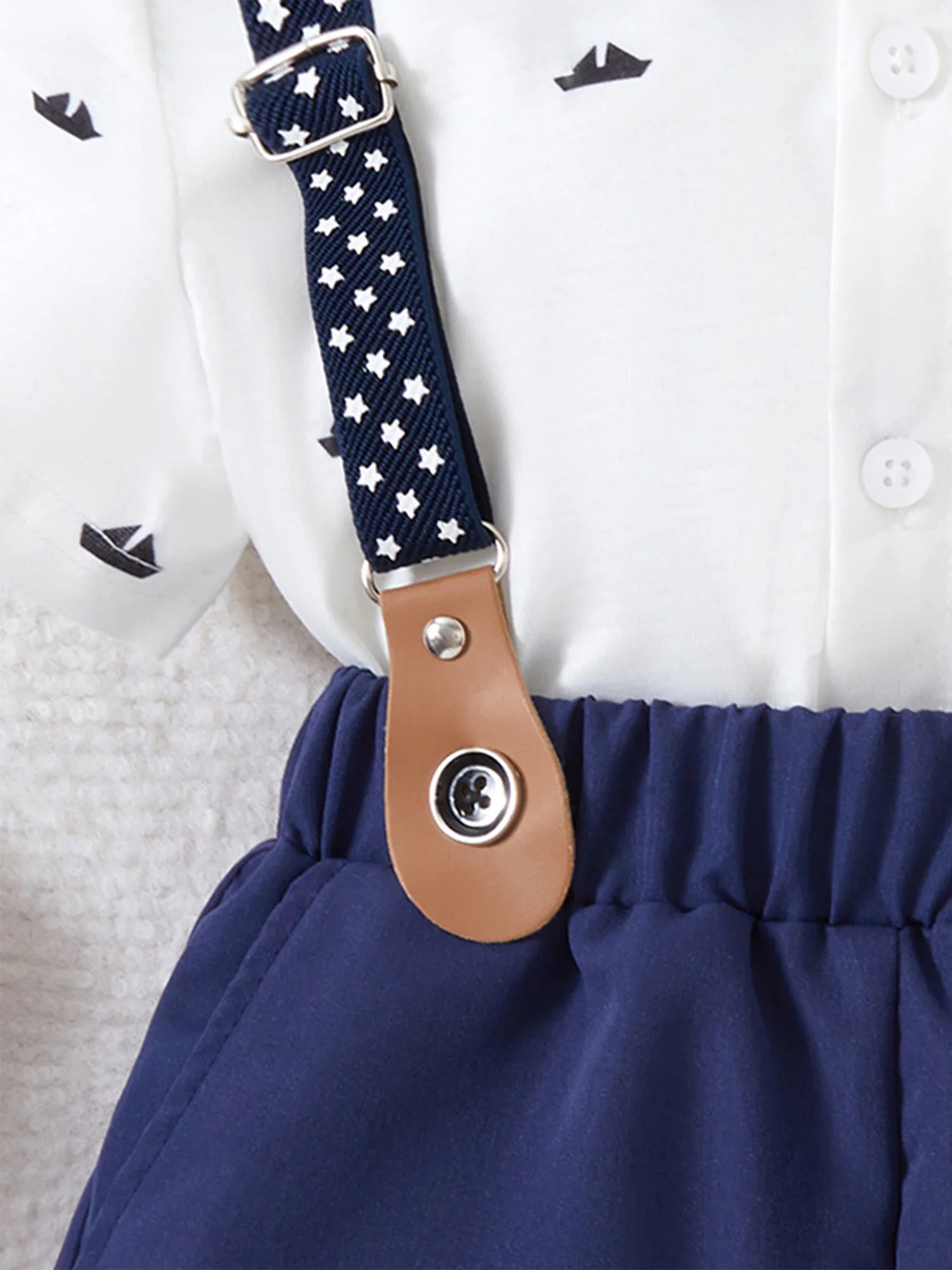 Costume Garçon Élégant – Ensemble 4 pièces (Chemise, Gilet, Short & Noeud Papillon) | Tenue Mariage, Anniversaire & Cérémonie (7-13 ans)