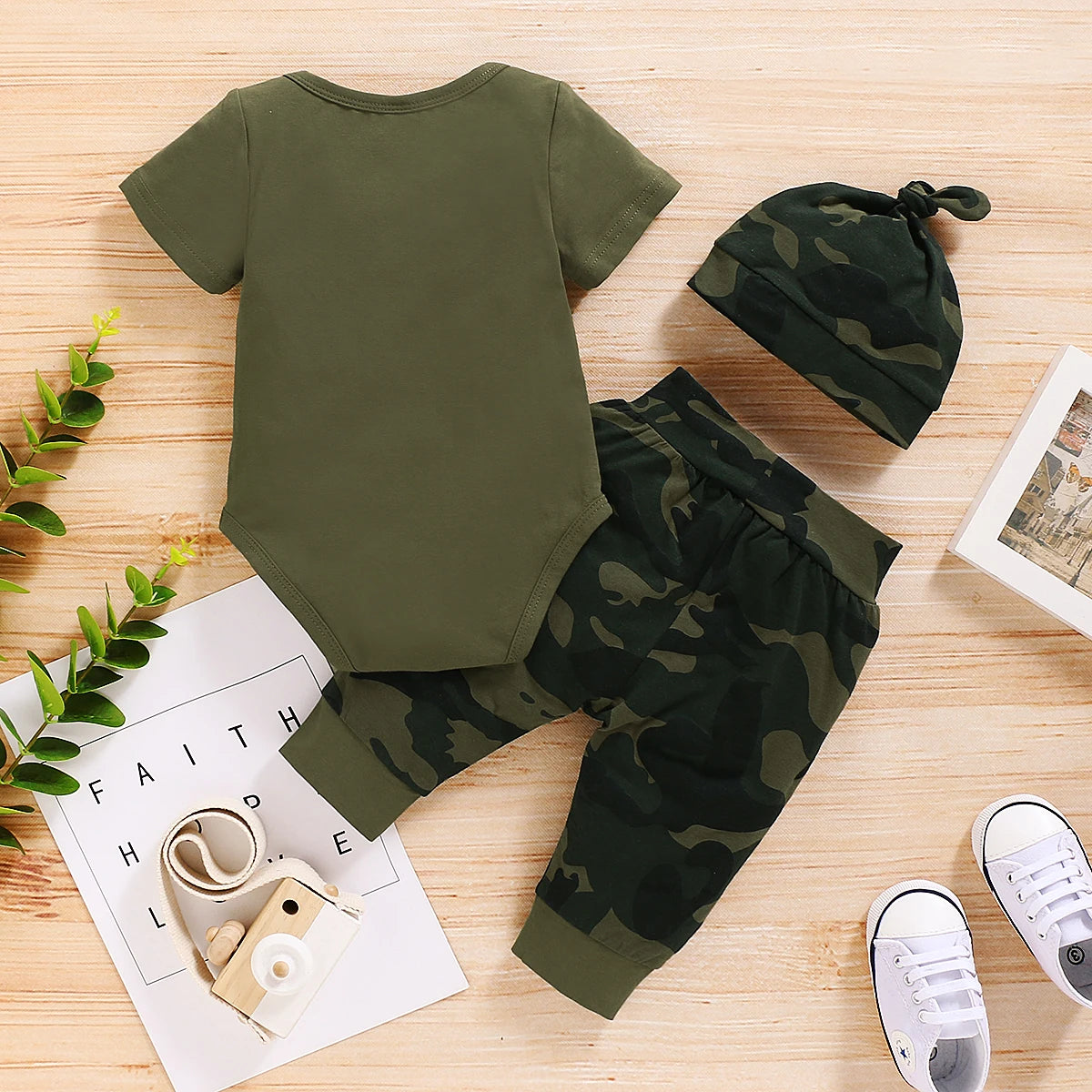 Ensemble Bébé Garçon Été 3 Pièces - Body + Pantalon Camouflage + Chapeau 0-18 Mois