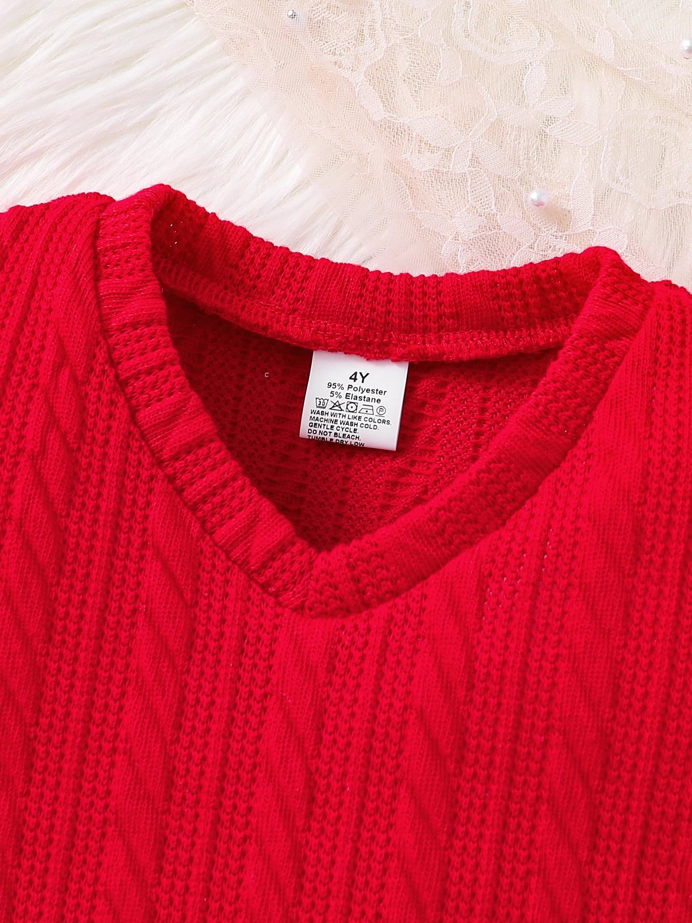 Ensemble Fille Élégant 3 Pièces – Gilet Tricot Rouge + Chemise Blanche Col Dentelle + Jupe Carreaux – Automne / Printemps (4-6 ans)