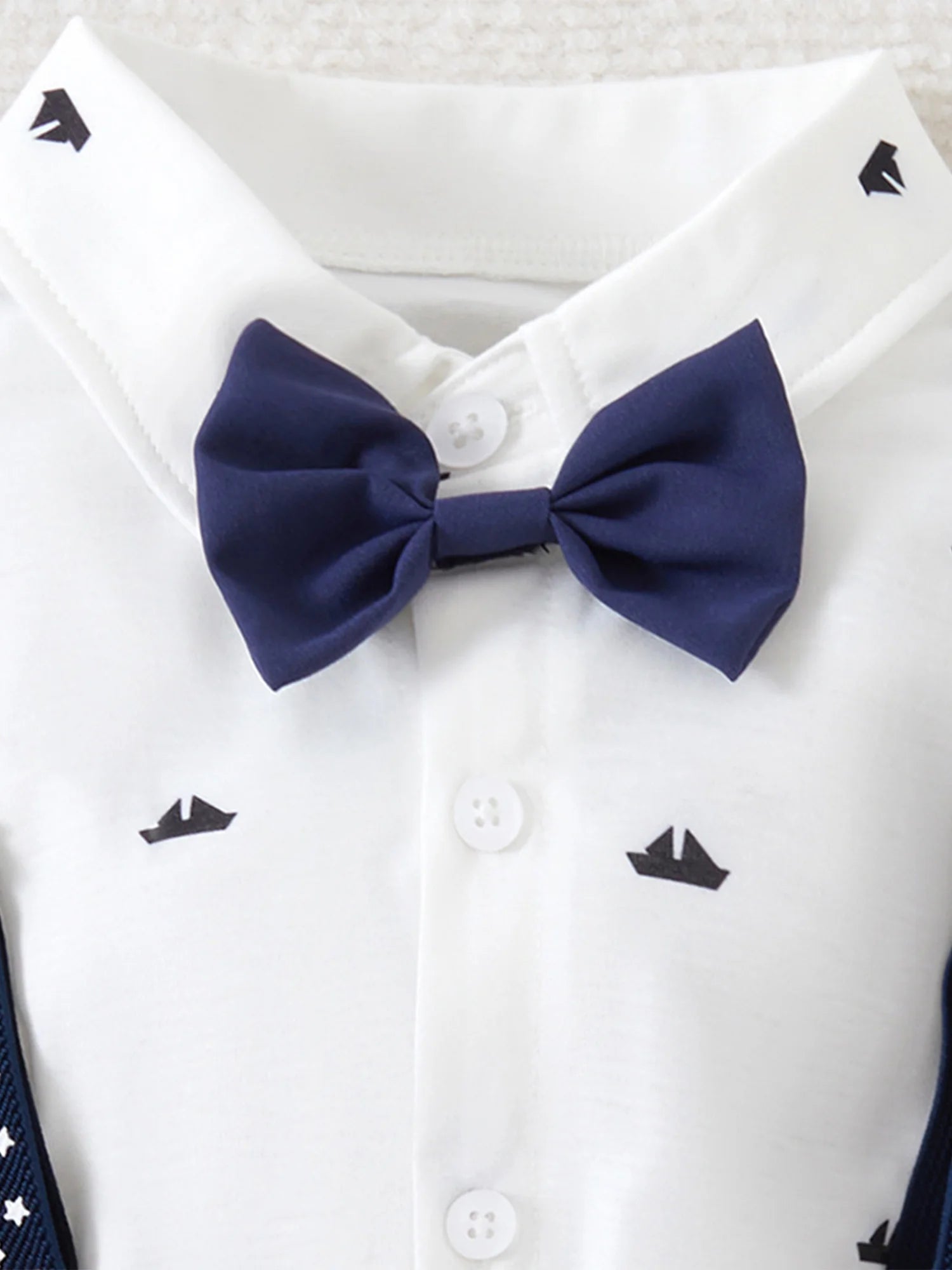 Costume Garçon Élégant – Ensemble 4 pièces (Chemise, Gilet, Short & Noeud Papillon) | Tenue Mariage, Anniversaire & Cérémonie (7-13 ans)